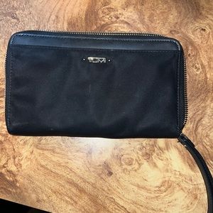 TUMI wallet